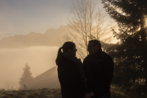 photo amoureux au lever du soleil sur le Mont Blanc